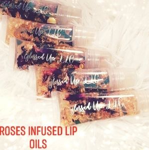Rose And Gold Flake Lip Oil